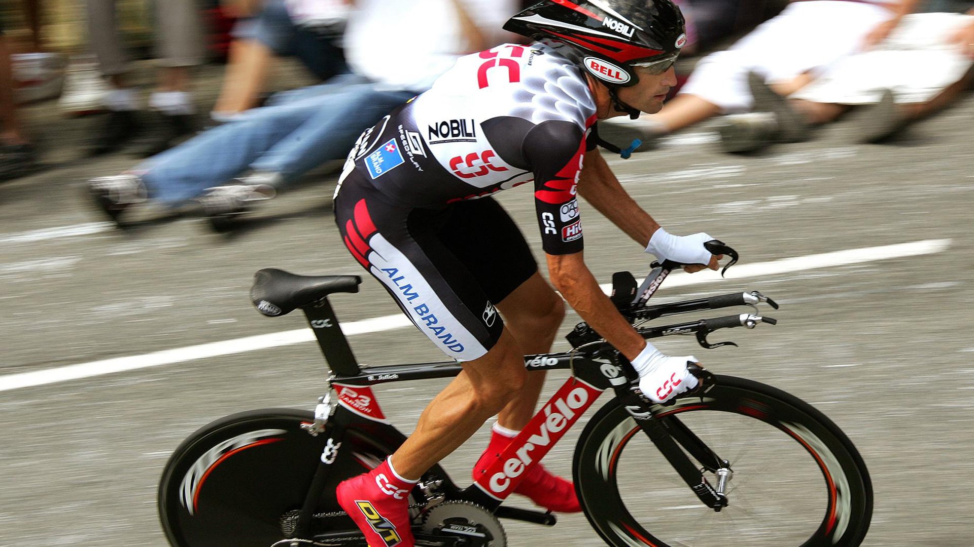 球队整体跑动距离与节奏之间的关联分析，球员跑动距离怎么测的